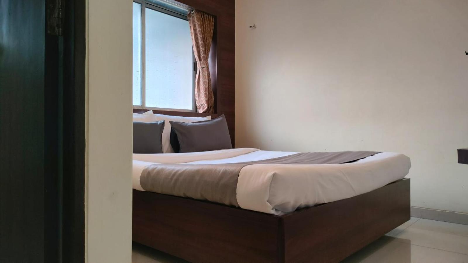 Hotel Sai Nidhi Executive-Mindspace Airoli Navi Mumbai Kültér fotó