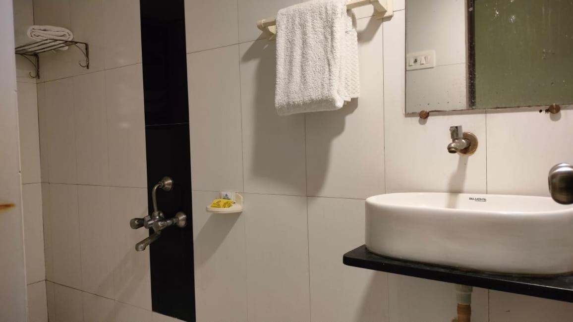 Hotel Sai Nidhi Executive-Mindspace Airoli Navi Mumbai Kültér fotó